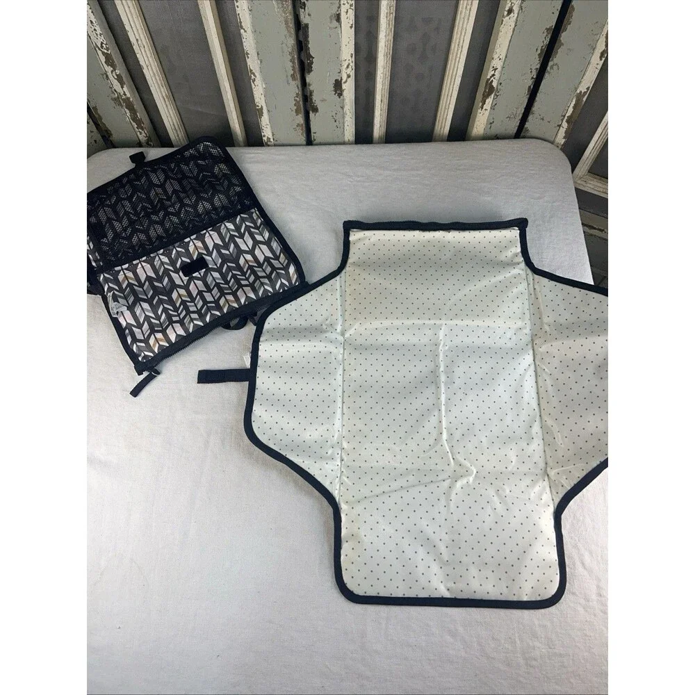 Skip Hop Diaper Changing Pad Station gray Print Clutch Organizer Baby